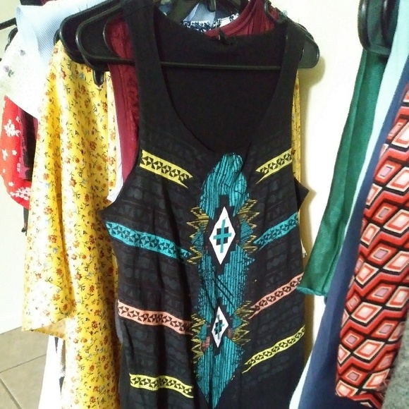 New Tribal Tank - Picture 2 of 2